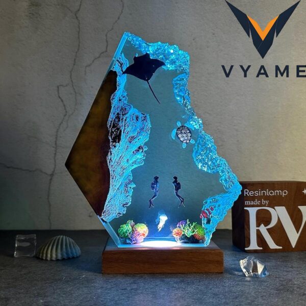 Manta Rays & Diver Resin Lamp