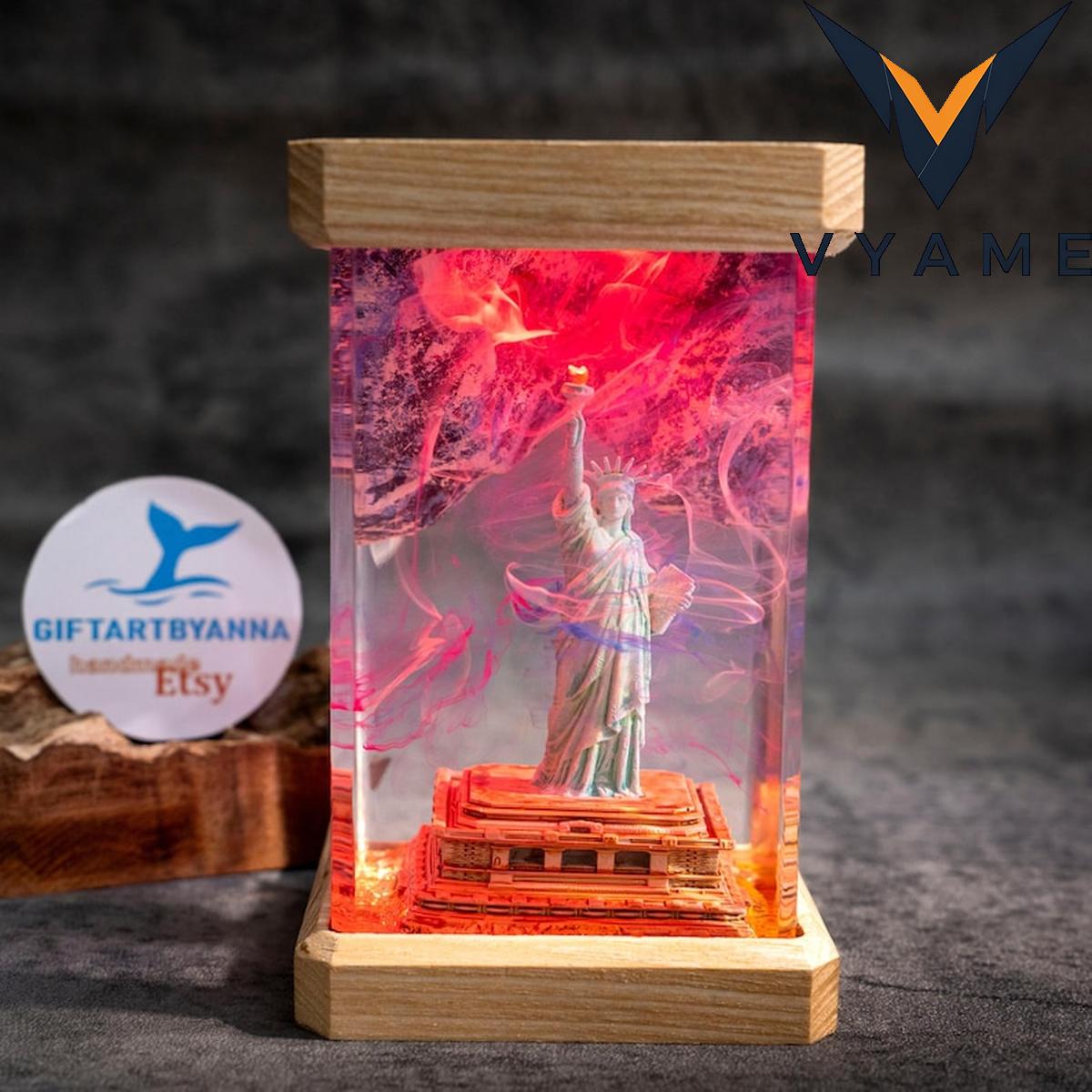 3D Statue of Liberty Lamp - Handmade Resin LED Light Desktop Decor Gift 3D Statue of Liberty Lamp - Handmade Resin LED Light Desktop Decor Gift